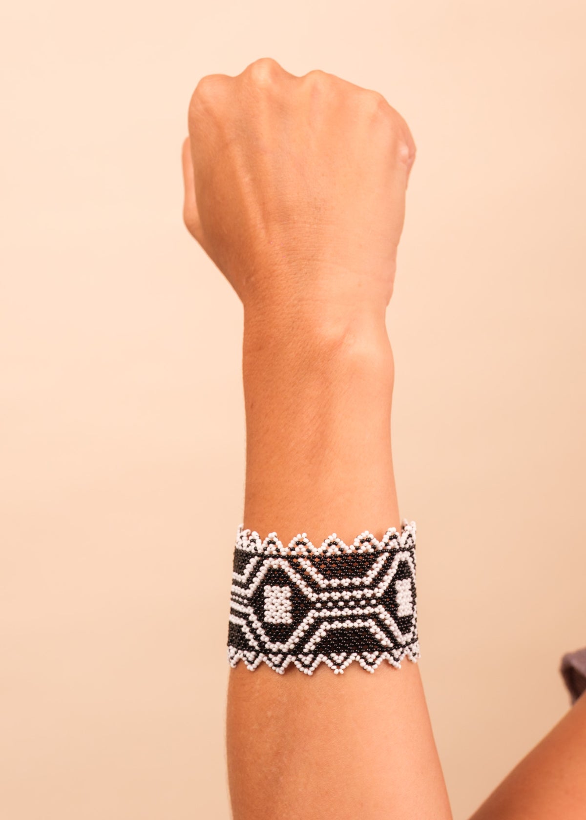 pulseira-waura-indigena-comprar-banner-site-tucum