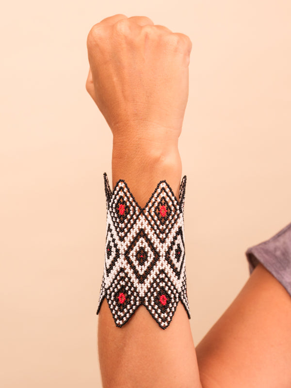 pulseiras-kuikuro-indigena-comprar-banner-site-tucum