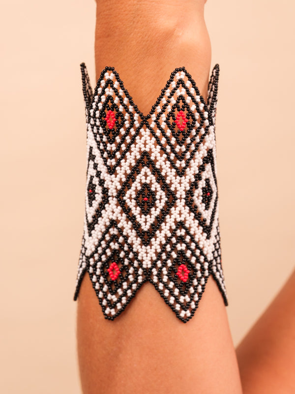 pulseiras-kuikuro-indigena-comprar-banner-site-tucum