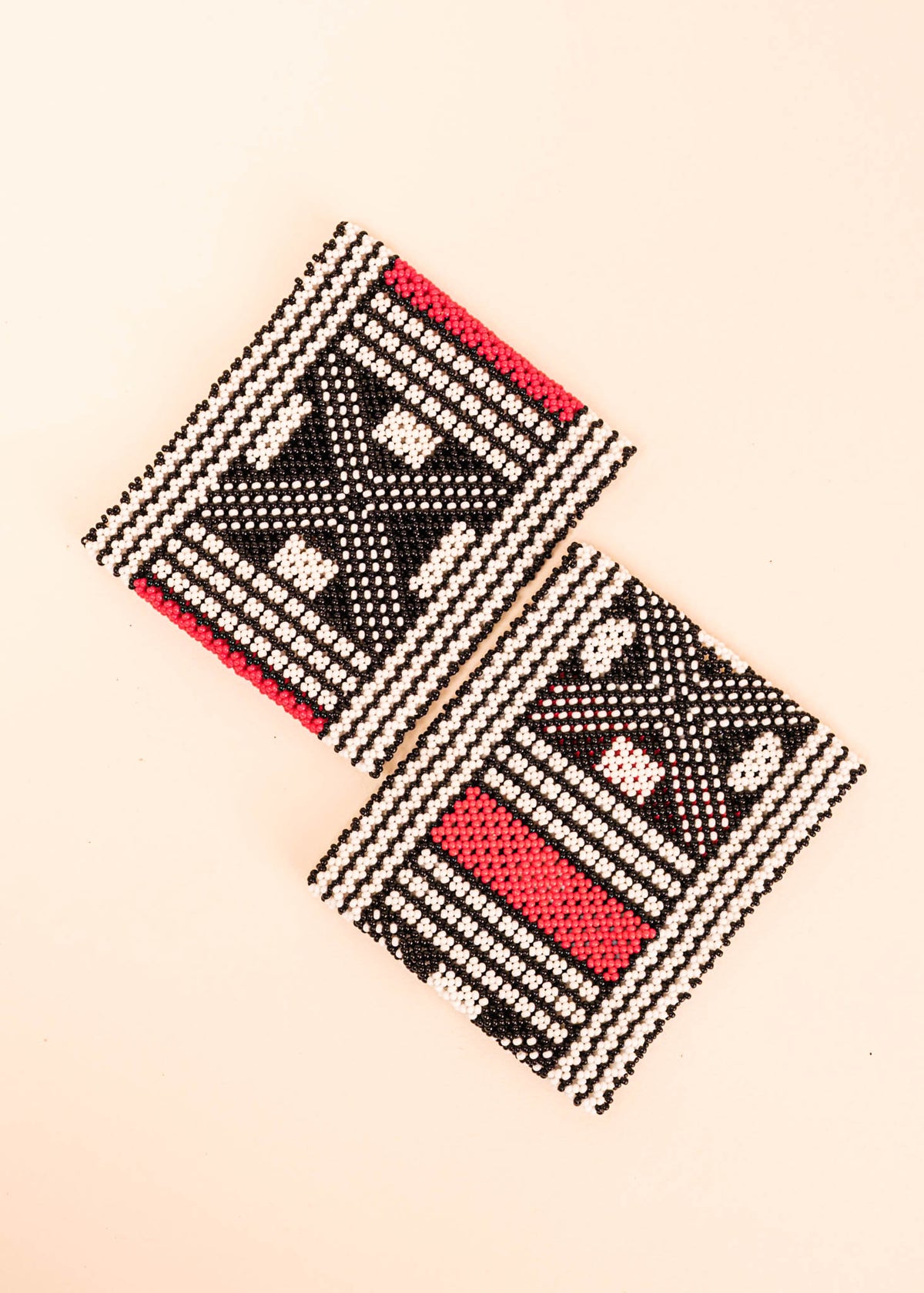 pulseiras-mehinako-indigena-comprar-banner-site-tucum