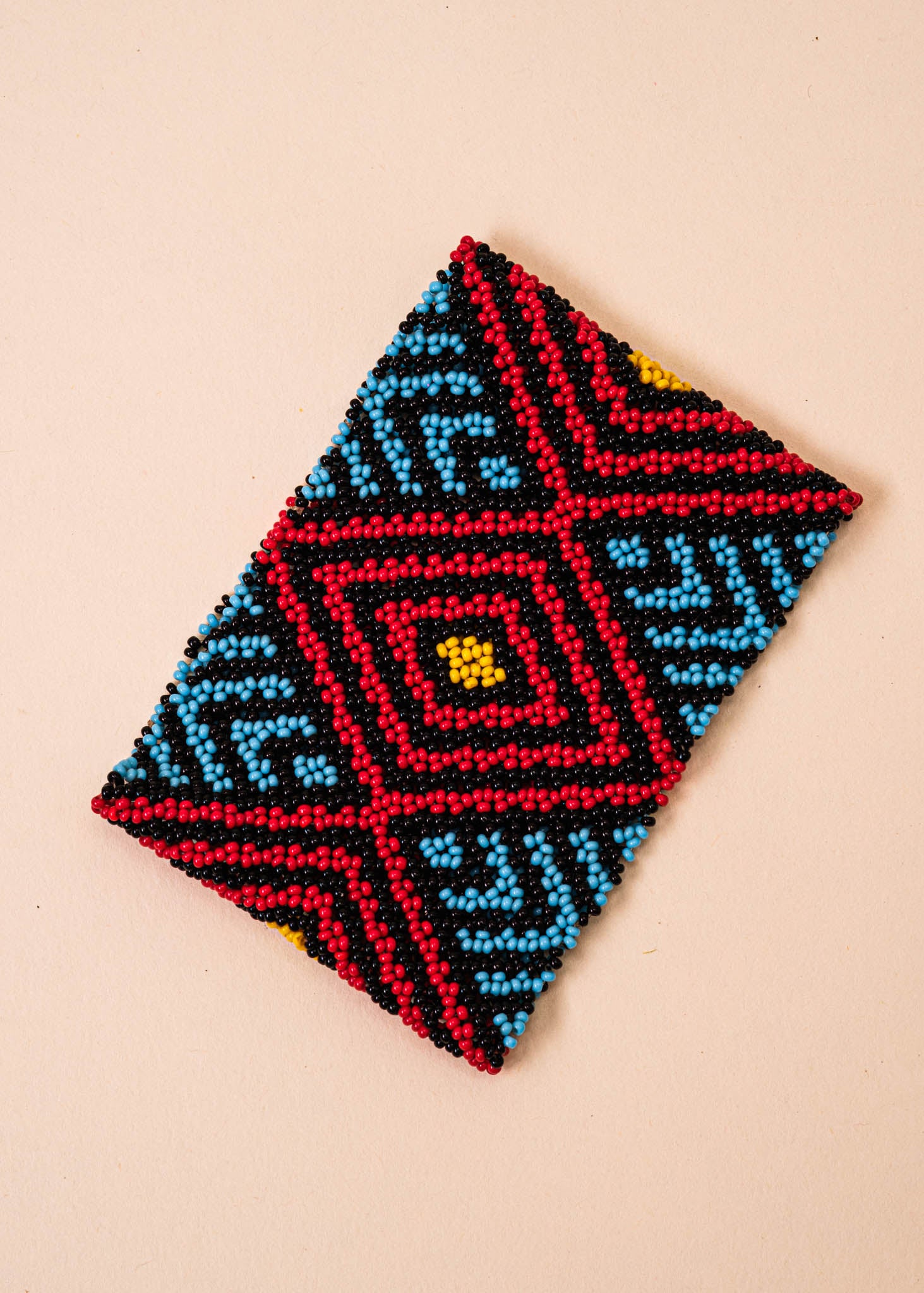 pulseiras-waura-indigena-comprar-banner-site-tucum Imagem principal do produto