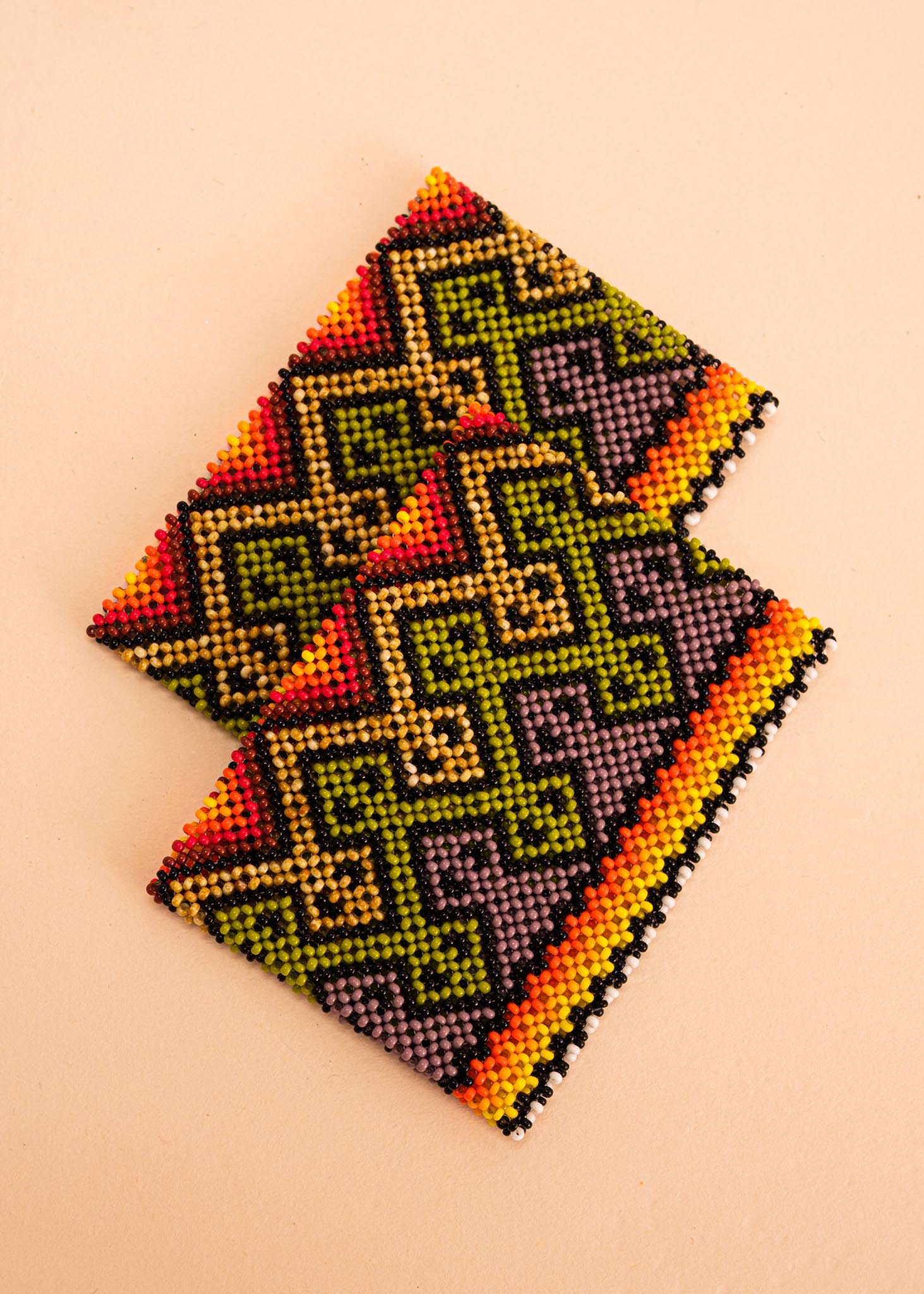 pulseiras-waura-indigena-comprar-banner-site-tucum