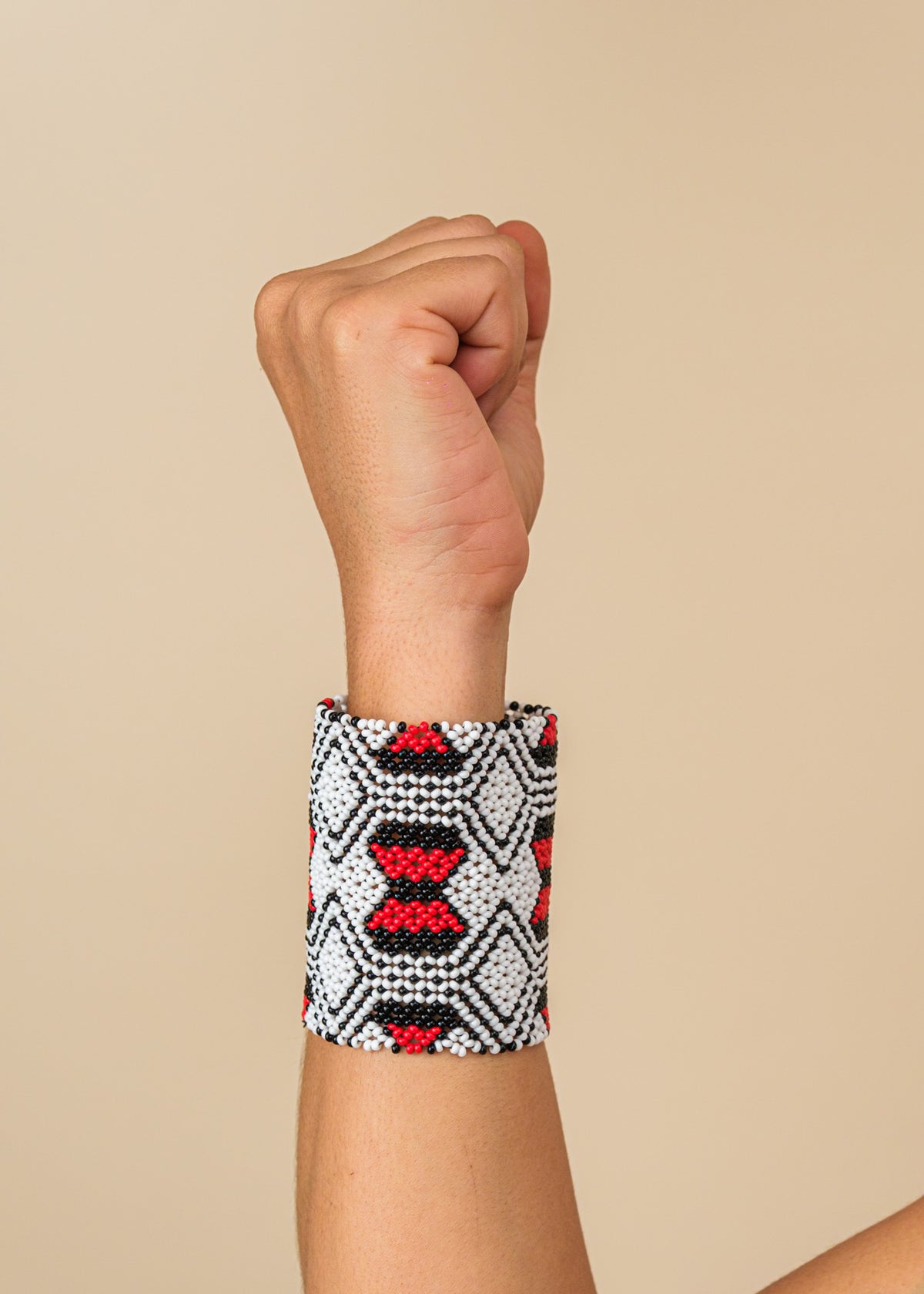 pulseiras-waura-indigena-comprar-banner-site-tucum