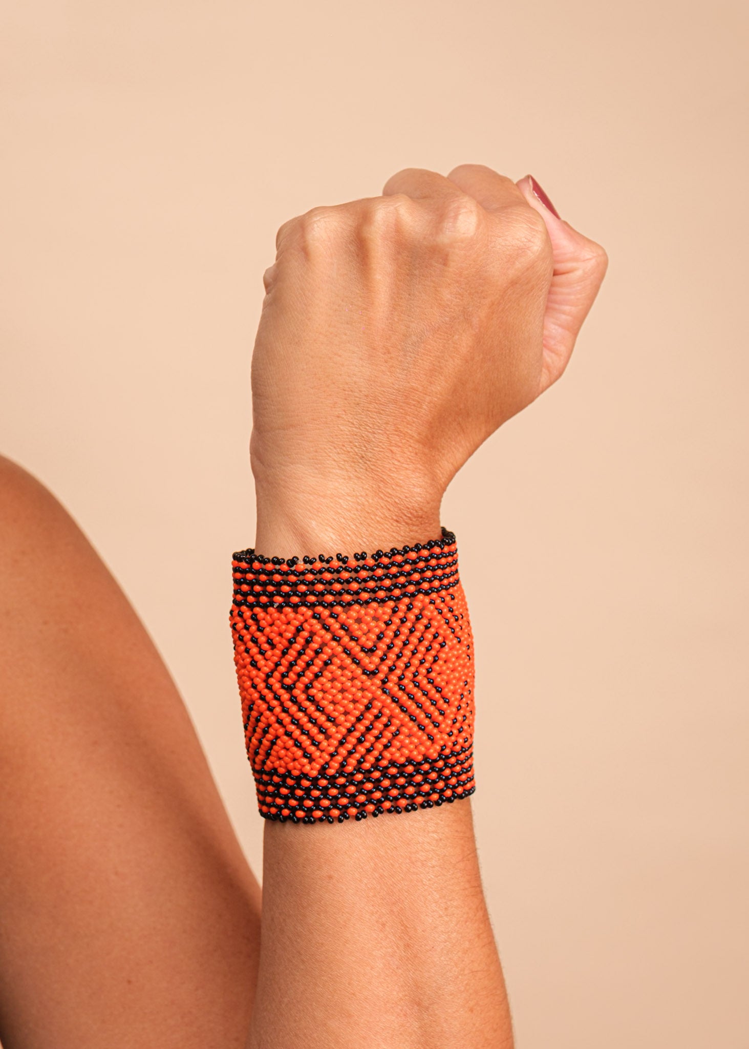 Pulseira Waurá - Joia Indígena | Tucum Brasil Imagem secundária do produto