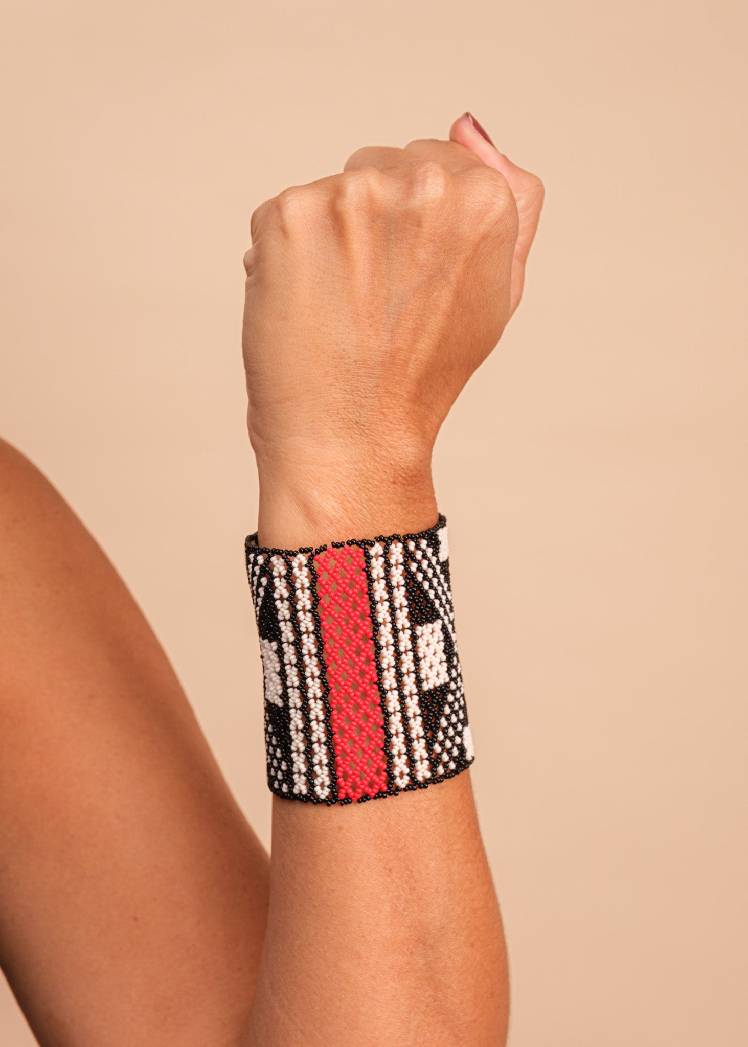 pulseiras-waura-indigena-comprar-banner-site-tucum Imagem principal do produto