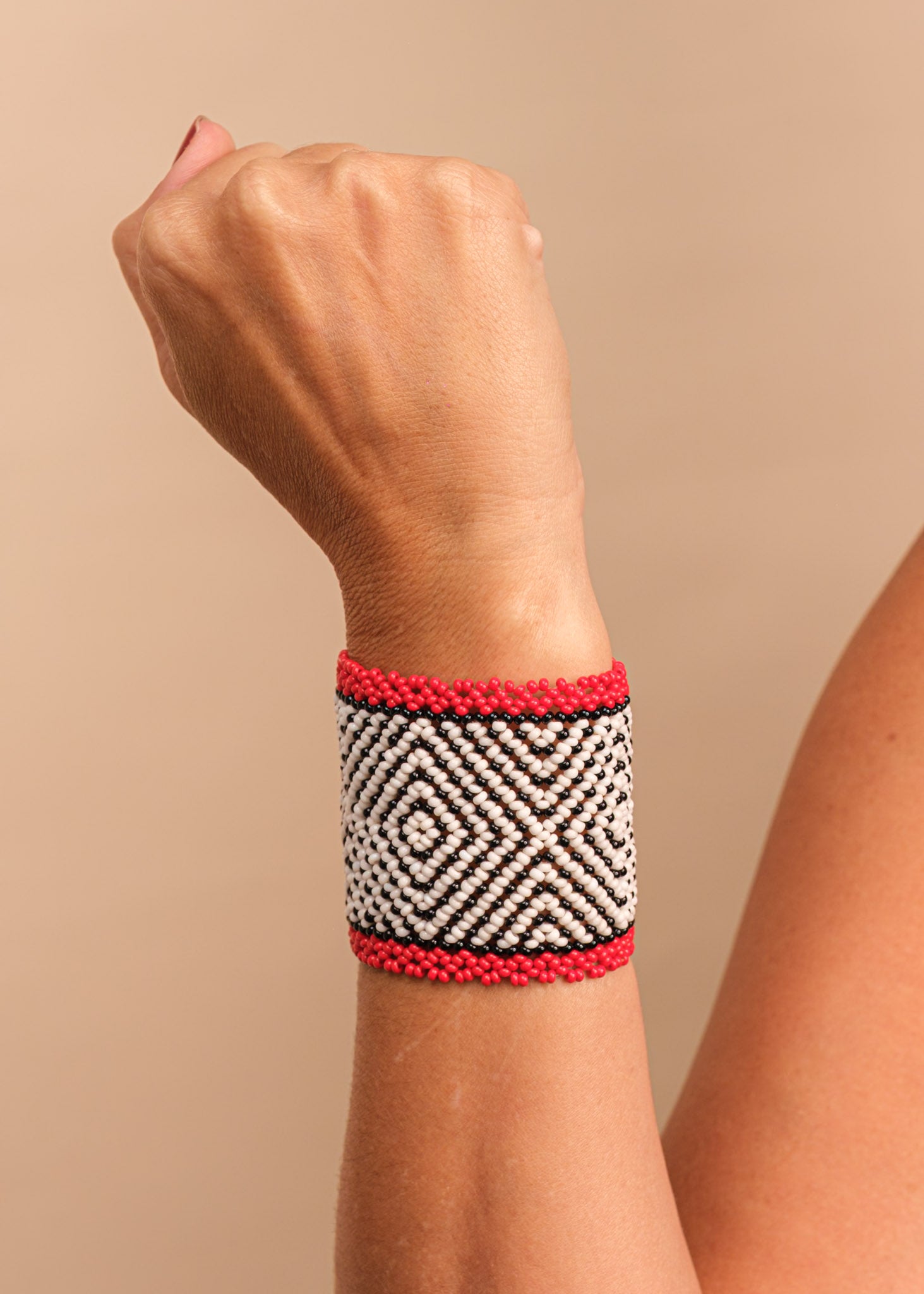 pulseiras-waura-indigena-comprar-banner-site-tucum