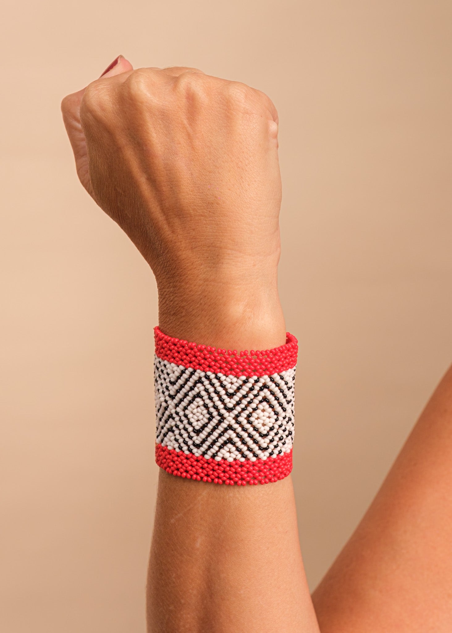 pulseiras-waura-indigena-comprar-banner-site-tucum Imagem principal do produto