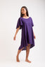Vestido bordado roxo feito pelo povo Huni Kuin, artesanato indígena brasileiro