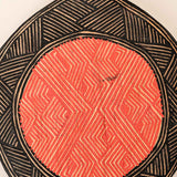 Os Remos indígenas são feitos de madeira que vem da floresta em pé, e são esculpidos e pintados à mão pelos povos indígenas do Brasil. Ganhe 10% de desconto na sua primeira compra!