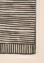Tela com grafismos indígena preta e branca feita pelo povo Kayapó, artesanato indígena brasileiro