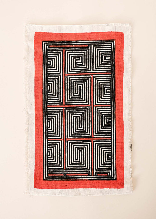 A pintura em tecido é uma inovação criativa indígena a partir de um dos aspectos mais característicos de suas culturas: a pintura corporal. A Tucum tem o prazer de apresentar toda a força e a beleza das pinturas indígenas!  Ganhe 10% de desconto na sua primeira compra!