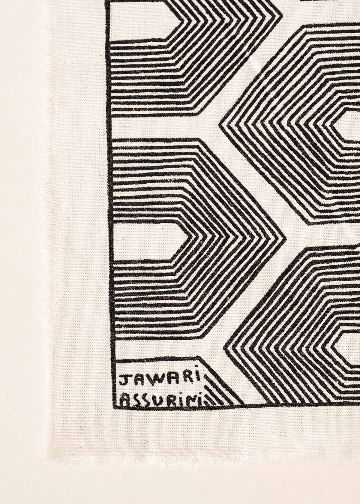 A pintura em tecido é uma inovação criativa indígena a partir de um dos aspectos mais característicos de suas culturas: a pintura corporal. A Tucum tem o prazer de apresentar toda a força e a beleza das pinturas indígenas!  Ganhe 10% de desconto na sua primeira compra!