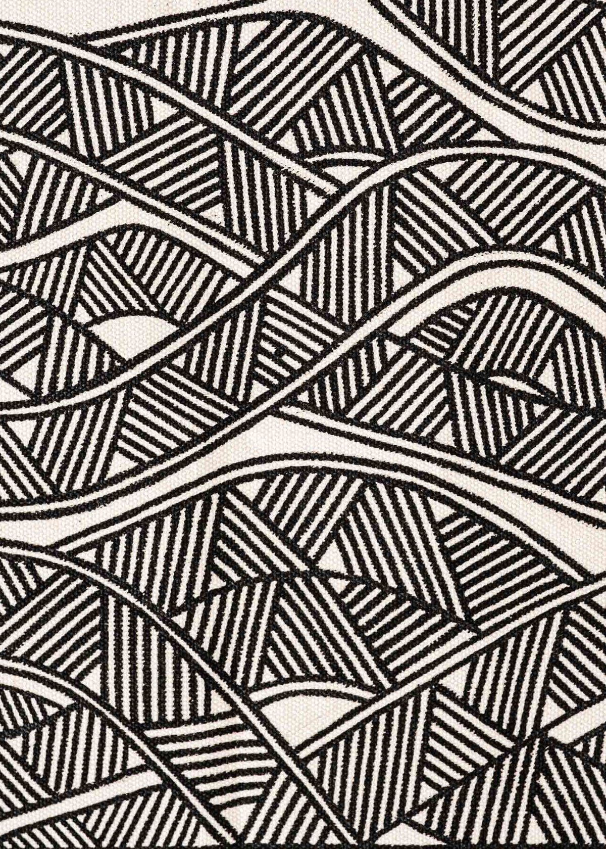 A pintura em tecido é uma inovação criativa indígena a partir de um dos aspectos mais característicos de suas culturas: a pintura corporal. A Tucum tem o prazer de apresentar toda a força e a beleza das pinturas indígenas!  Ganhe 10% de desconto na sua primeira compra!