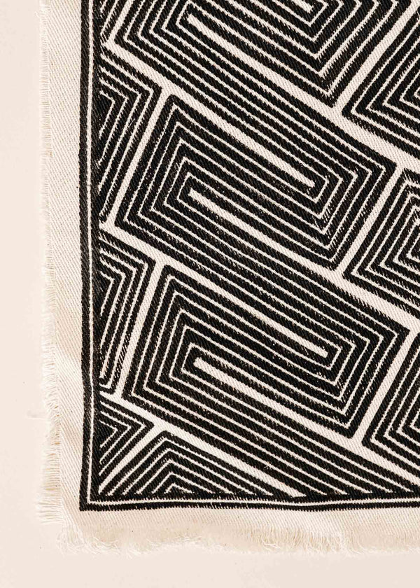 A pintura em tecido é uma inovação criativa indígena a partir de um dos aspectos mais característicos de suas culturas: a pintura corporal. A Tucum tem o prazer de apresentar toda a força e a beleza das pinturas indígenas!  Ganhe 10% de desconto na sua primeira compra!