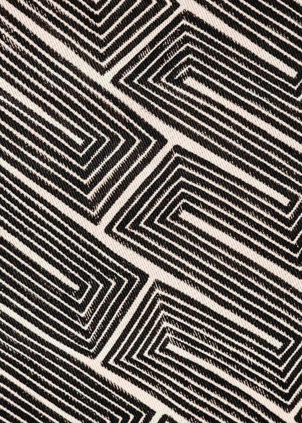 A pintura em tecido é uma inovação criativa indígena a partir de um dos aspectos mais característicos de suas culturas: a pintura corporal. A Tucum tem o prazer de apresentar toda a força e a beleza das pinturas indígenas!  Ganhe 10% de desconto na sua primeira compra!