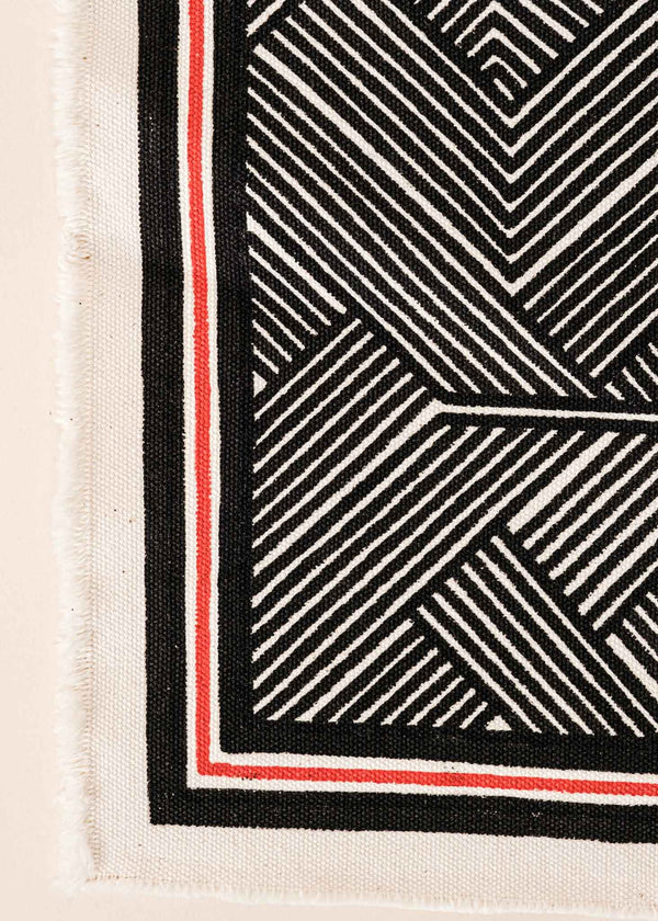 A pintura em tecido é uma inovação criativa indígena a partir de um dos aspectos mais característicos de suas culturas: a pintura corporal. A Tucum tem o prazer de apresentar toda a força e a beleza das pinturas indígenas!  Ganhe 10% de desconto na sua primeira compra!