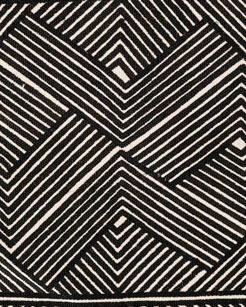 A pintura em tecido é uma inovação criativa indígena a partir de um dos aspectos mais característicos de suas culturas: a pintura corporal. A Tucum tem o prazer de apresentar toda a força e a beleza das pinturas indígenas!  Ganhe 10% de desconto na sua primeira compra!