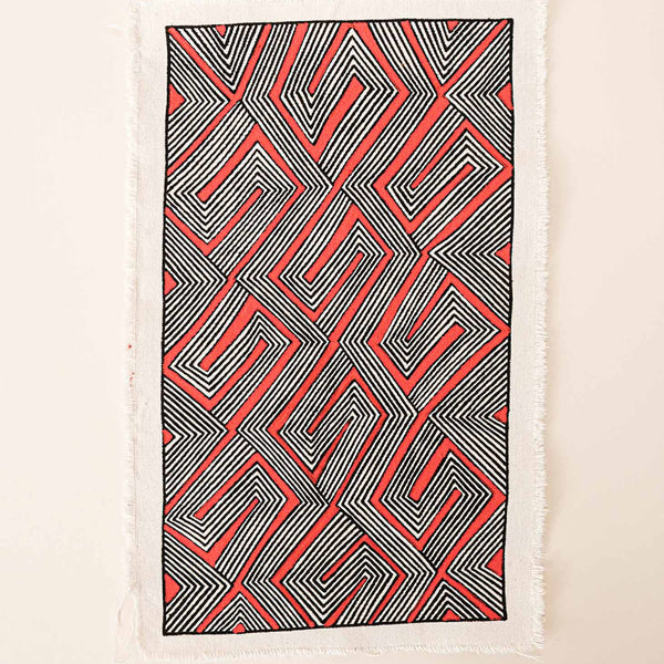 A pintura em tecido é uma inovação criativa indígena a partir de um dos aspectos mais característicos de suas culturas: a pintura corporal. A Tucum tem o prazer de apresentar toda a força e a beleza das pinturas indígenas!  Ganhe 10% de desconto na sua primeira compra!