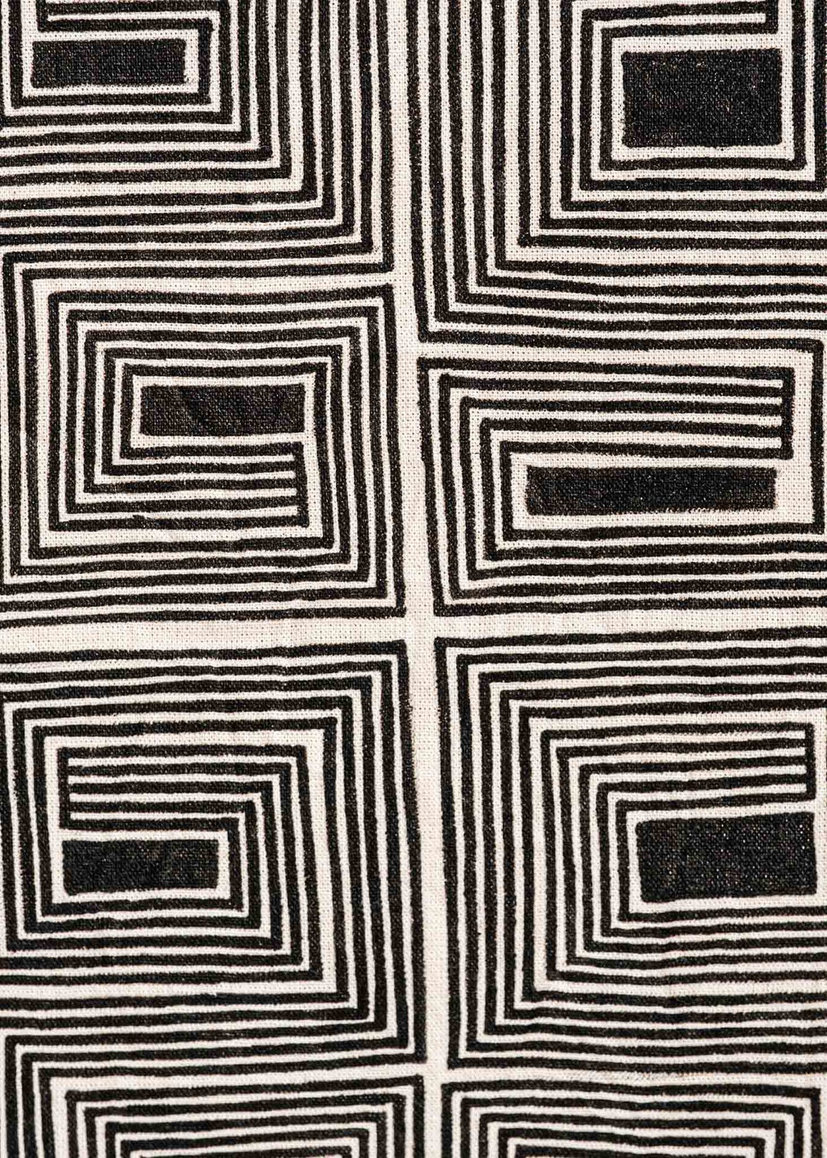 A pintura em tecido é uma inovação criativa indígena a partir de um dos aspectos mais característicos de suas culturas: a pintura corporal. A Tucum tem o prazer de apresentar toda a força e a beleza das pinturas indígenas!  Ganhe 10% de desconto na sua primeira compra!