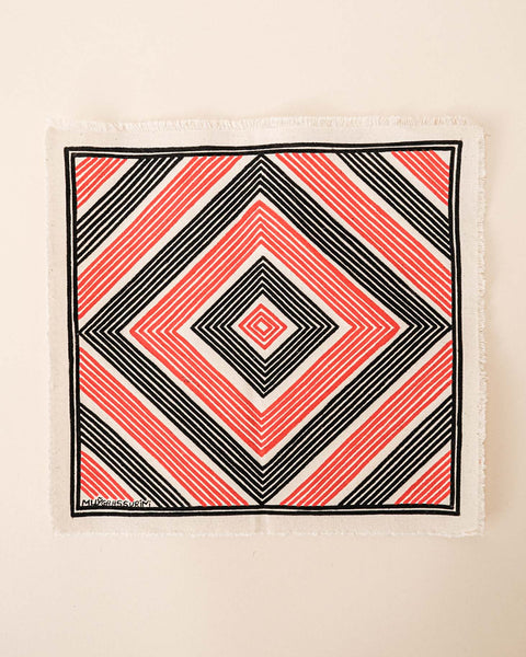 A pintura em tecido é uma inovação criativa indígena a partir de um dos aspectos mais característicos de suas culturas: a pintura corporal. A Tucum tem o prazer de apresentar toda a força e a beleza das pinturas indígenas!  Ganhe 10% de desconto na sua primeira compra!