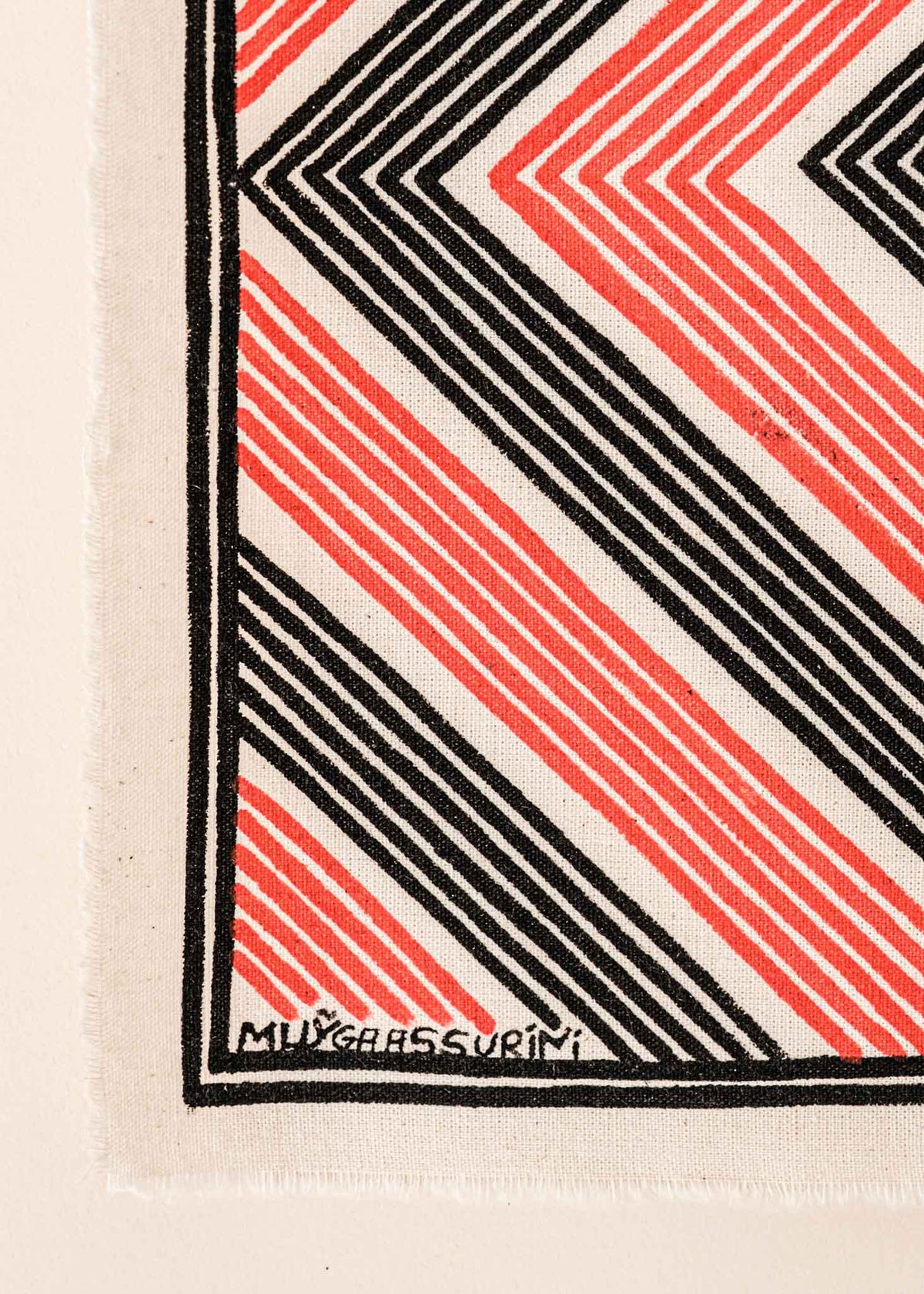 A pintura em tecido é uma inovação criativa indígena a partir de um dos aspectos mais característicos de suas culturas: a pintura corporal. A Tucum tem o prazer de apresentar toda a força e a beleza das pinturas indígenas!  Ganhe 10% de desconto na sua primeira compra!