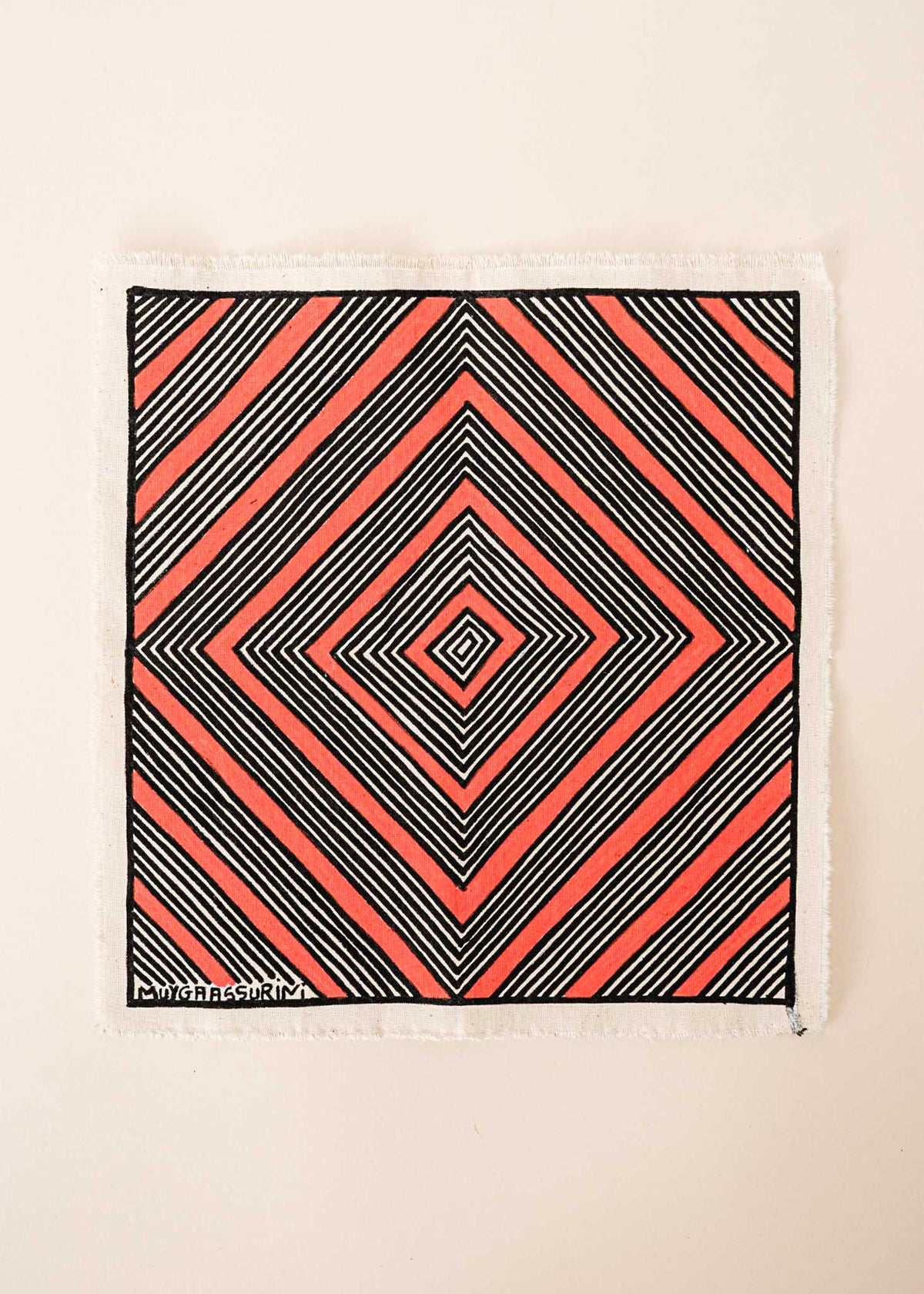 A pintura em tecido é uma inovação criativa indígena a partir de um dos aspectos mais característicos de suas culturas: a pintura corporal. A Tucum tem o prazer de apresentar toda a força e a beleza das pinturas indígenas!  Ganhe 10% de desconto na sua primeira compra!