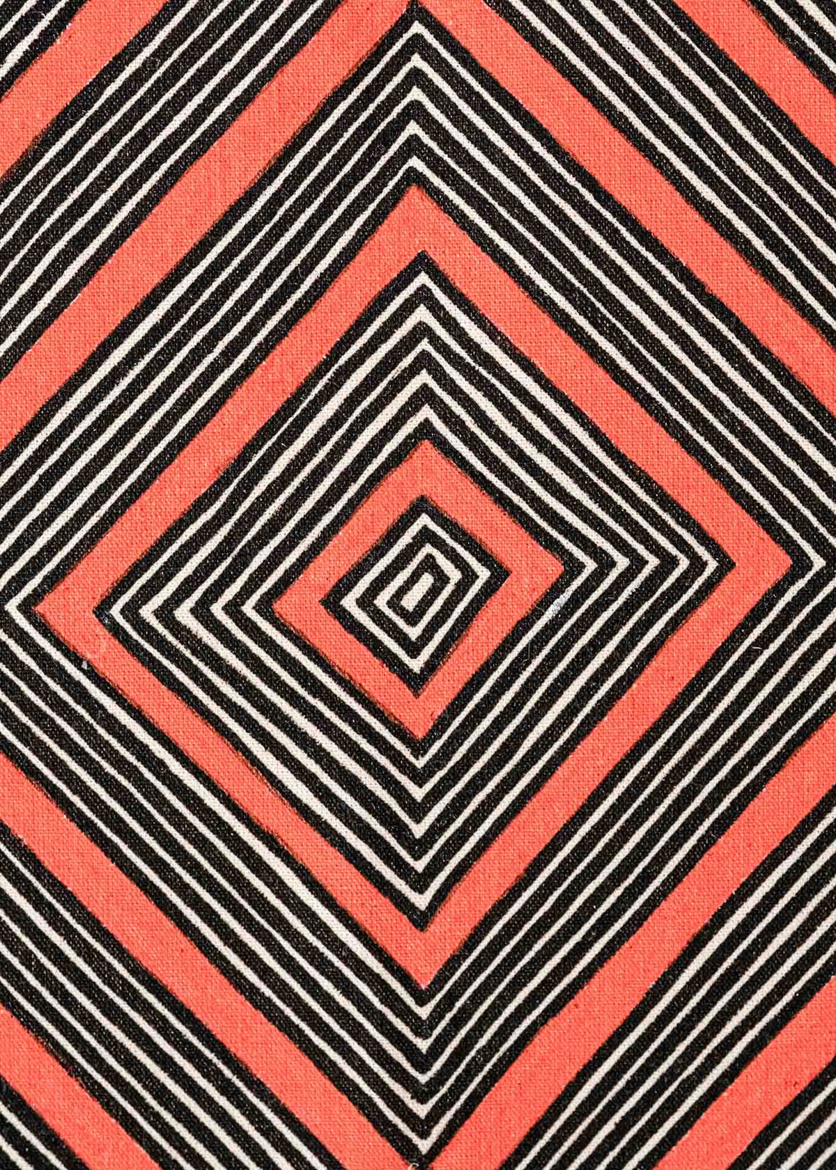 A pintura em tecido é uma inovação criativa indígena a partir de um dos aspectos mais característicos de suas culturas: a pintura corporal. A Tucum tem o prazer de apresentar toda a força e a beleza das pinturas indígenas!  Ganhe 10% de desconto na sua primeira compra!