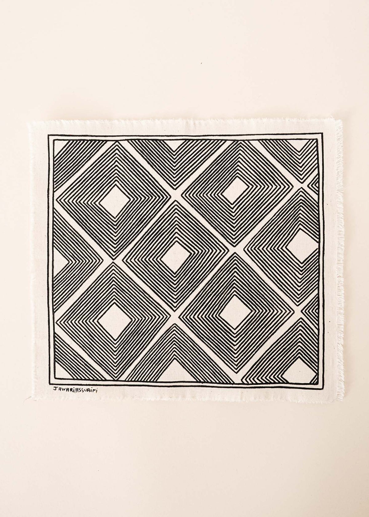 A pintura em tecido é uma inovação criativa indígena a partir de um dos aspectos mais característicos de suas culturas: a pintura corporal. A Tucum tem o prazer de apresentar toda a força e a beleza das pinturas indígenas!  Ganhe 10% de desconto na sua primeira compra!