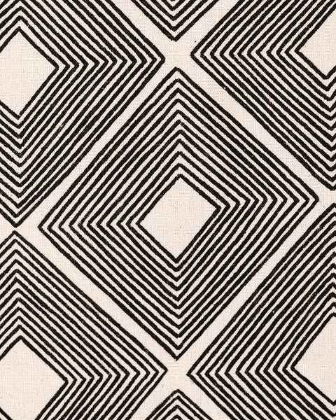 A pintura em tecido é uma inovação criativa indígena a partir de um dos aspectos mais característicos de suas culturas: a pintura corporal. A Tucum tem o prazer de apresentar toda a força e a beleza das pinturas indígenas!  Ganhe 10% de desconto na sua primeira compra!