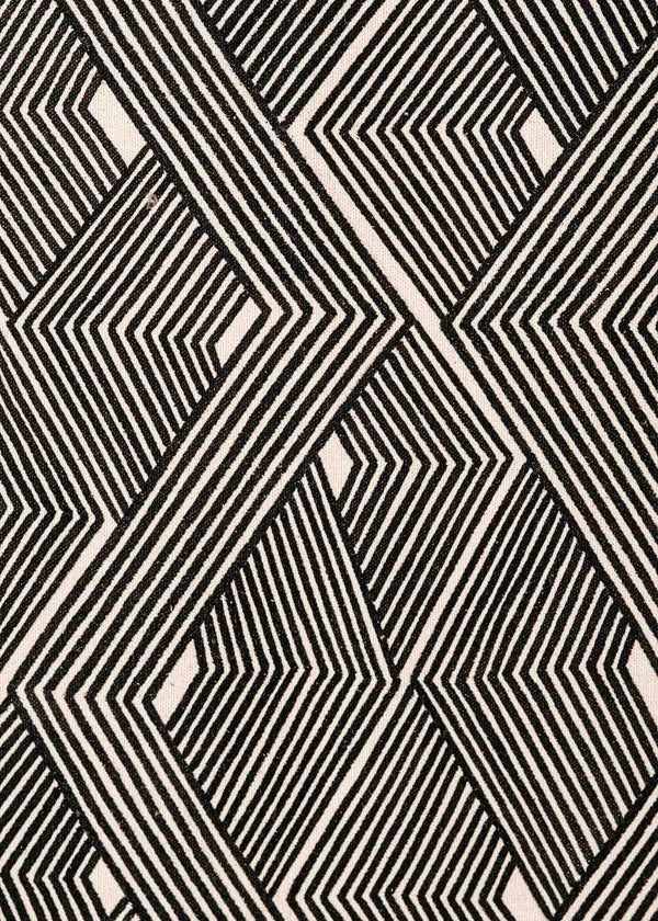 A pintura em tecido é uma inovação criativa indígena a partir de um dos aspectos mais característicos de suas culturas: a pintura corporal. A Tucum tem o prazer de apresentar toda a força e a beleza das pinturas indígenas!  Ganhe 10% de desconto na sua primeira compra!