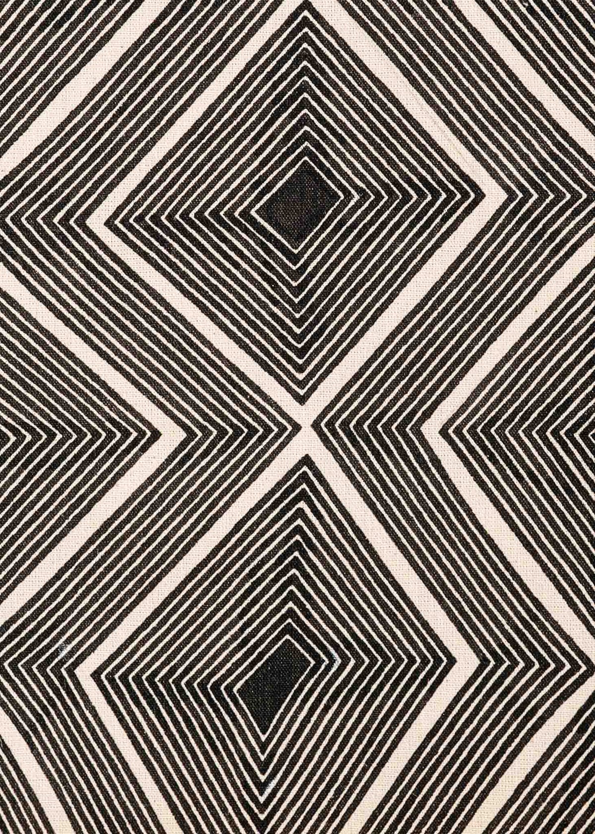 A pintura em tecido é uma inovação criativa indígena a partir de um dos aspectos mais característicos de suas culturas: a pintura corporal. A Tucum tem o prazer de apresentar toda a força e a beleza das pinturas indígenas!  Ganhe 10% de desconto na sua primeira compra!