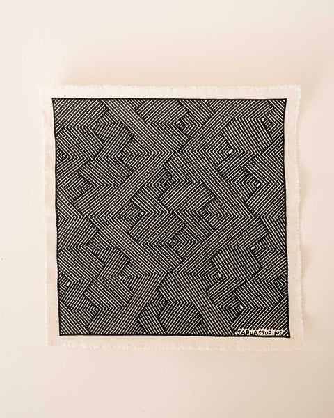 A pintura em tecido é uma inovação criativa indígena a partir de um dos aspectos mais característicos de suas culturas: a pintura corporal. A Tucum tem o prazer de apresentar toda a força e a beleza das pinturas indígenas!  Ganhe 10% de desconto na sua primeira compra!