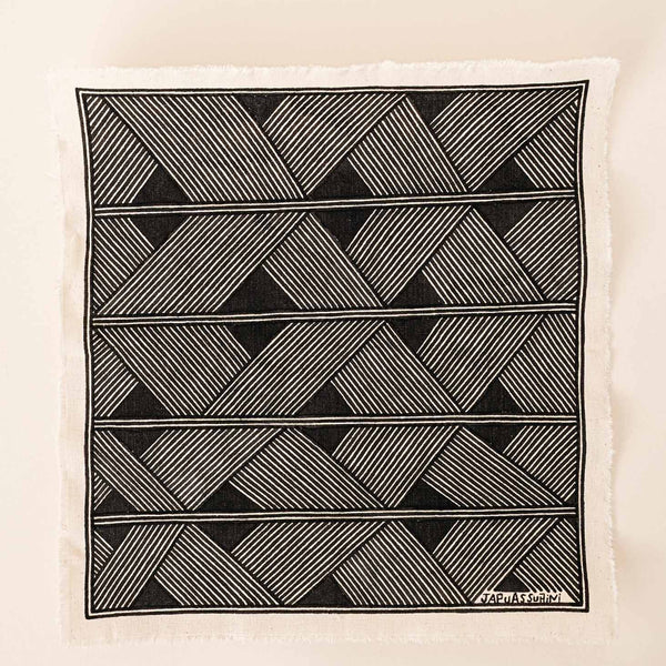 A pintura em tecido é uma inovação criativa indígena a partir de um dos aspectos mais característicos de suas culturas: a pintura corporal. A Tucum tem o prazer de apresentar toda a força e a beleza das pinturas indígenas!  Ganhe 10% de desconto na sua primeira compra!