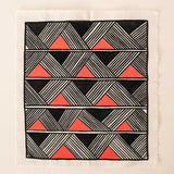 A pintura em tecido é uma inovação criativa indígena a partir de um dos aspectos mais característicos de suas culturas: a pintura corporal. A Tucum tem o prazer de apresentar toda a força e a beleza das pinturas indígenas!  Ganhe 10% de desconto na sua primeira compra!