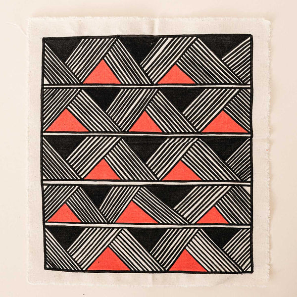 A pintura em tecido é uma inovação criativa indígena a partir de um dos aspectos mais característicos de suas culturas: a pintura corporal. A Tucum tem o prazer de apresentar toda a força e a beleza das pinturas indígenas!  Ganhe 10% de desconto na sua primeira compra!