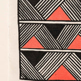 A pintura em tecido é uma inovação criativa indígena a partir de um dos aspectos mais característicos de suas culturas: a pintura corporal. A Tucum tem o prazer de apresentar toda a força e a beleza das pinturas indígenas!  Ganhe 10% de desconto na sua primeira compra!
