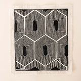 A pintura em tecido é uma inovação criativa indígena a partir de um dos aspectos mais característicos de suas culturas: a pintura corporal. A Tucum tem o prazer de apresentar toda a força e a beleza das pinturas indígenas!  Ganhe 10% de desconto na sua primeira compra!