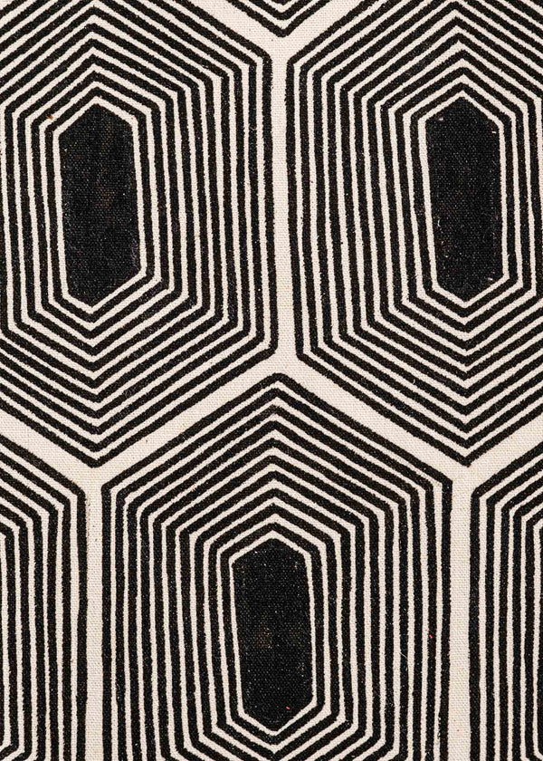 A pintura em tecido é uma inovação criativa indígena a partir de um dos aspectos mais característicos de suas culturas: a pintura corporal. A Tucum tem o prazer de apresentar toda a força e a beleza das pinturas indígenas!  Ganhe 10% de desconto na sua primeira compra!