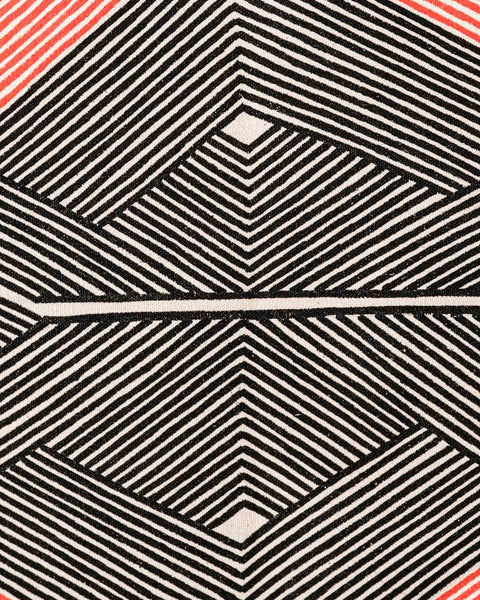 A pintura em tecido é uma inovação criativa indígena a partir de um dos aspectos mais característicos de suas culturas: a pintura corporal. A Tucum tem o prazer de apresentar toda a força e a beleza das pinturas indígenas!  Ganhe 10% de desconto na sua primeira compra!