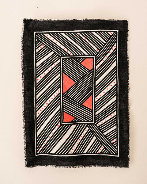 A pintura em tecido é uma inovação criativa indígena a partir de um dos aspectos mais característicos de suas culturas: a pintura corporal. A Tucum tem o prazer de apresentar toda a força e a beleza das pinturas indígenas!  Ganhe 10% de desconto na sua primeira compra!