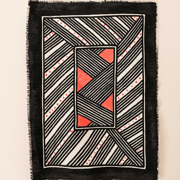 A pintura em tecido é uma inovação criativa indígena a partir de um dos aspectos mais característicos de suas culturas: a pintura corporal. A Tucum tem o prazer de apresentar toda a força e a beleza das pinturas indígenas!  Ganhe 10% de desconto na sua primeira compra!