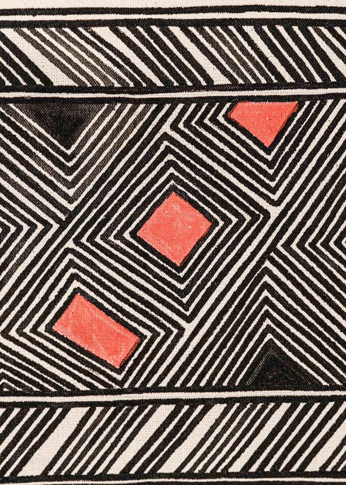 A pintura em tecido é uma inovação criativa indígena a partir de um dos aspectos mais característicos de suas culturas: a pintura corporal. A Tucum tem o prazer de apresentar toda a força e a beleza das pinturas indígenas!  Ganhe 10% de desconto na sua primeira compra!