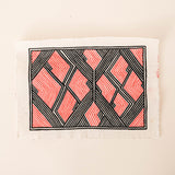 A pintura em tecido é uma inovação criativa indígena a partir de um dos aspectos mais característicos de suas culturas: a pintura corporal. A Tucum tem o prazer de apresentar toda a força e a beleza das pinturas indígenas!  Ganhe 10% de desconto na sua primeira compra!