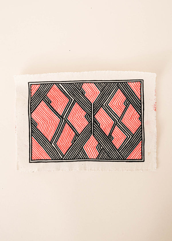 A pintura em tecido é uma inovação criativa indígena a partir de um dos aspectos mais característicos de suas culturas: a pintura corporal. A Tucum tem o prazer de apresentar toda a força e a beleza das pinturas indígenas!  Ganhe 10% de desconto na sua primeira compra!