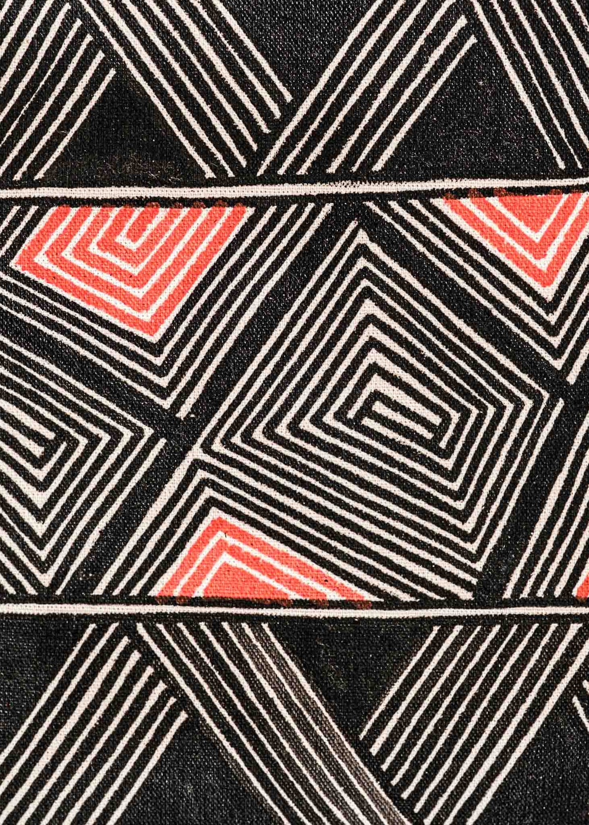 A pintura em tecido é uma inovação criativa indígena a partir de um dos aspectos mais característicos de suas culturas: a pintura corporal. A Tucum tem o prazer de apresentar toda a força e a beleza das pinturas indígenas!  Ganhe 10% de desconto na sua primeira compra!