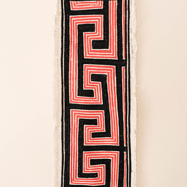 A pintura em tecido é uma inovação criativa indígena a partir de um dos aspectos mais característicos de suas culturas: a pintura corporal. A Tucum tem o prazer de apresentar toda a força e a beleza das pinturas indígenas!  Ganhe 10% de desconto na sua primeira compra!