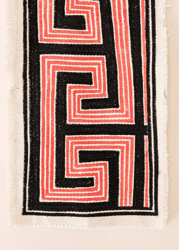 A pintura em tecido é uma inovação criativa indígena a partir de um dos aspectos mais característicos de suas culturas: a pintura corporal. A Tucum tem o prazer de apresentar toda a força e a beleza das pinturas indígenas!  Ganhe 10% de desconto na sua primeira compra!