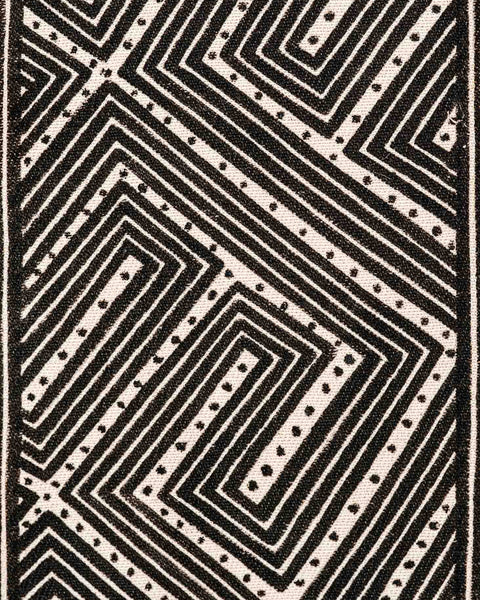 A pintura em tecido é uma inovação criativa indígena a partir de um dos aspectos mais característicos de suas culturas: a pintura corporal. A Tucum tem o prazer de apresentar toda a força e a beleza das pinturas indígenas!  Ganhe 10% de desconto na sua primeira compra!
