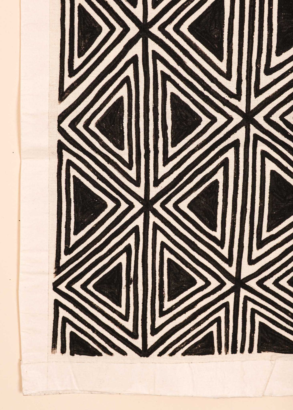 telas-kayapo-grafismos-indigena-comprar-banner-site-tucum_002_c1cb416b-8f4b-43e4-9b94-e45f61aed935